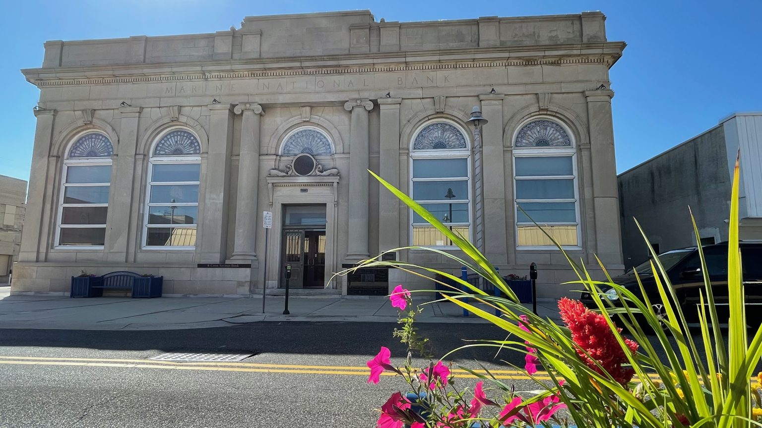 locations-crest-savings-bank